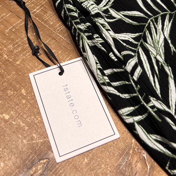 1. STATE Womens Belted
Sleeveless Halter Wide Leg
Jumpsuit Palm Print. - Picture 14 of 14